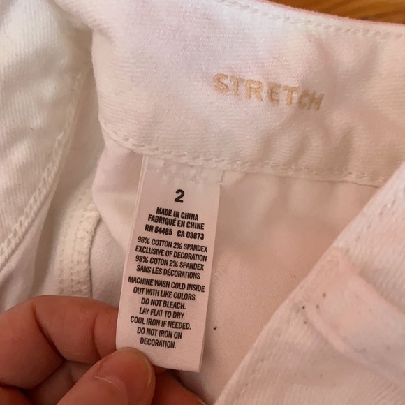 American Eagle white jean shorts with pearl colored sequins - Picture 4 of 4